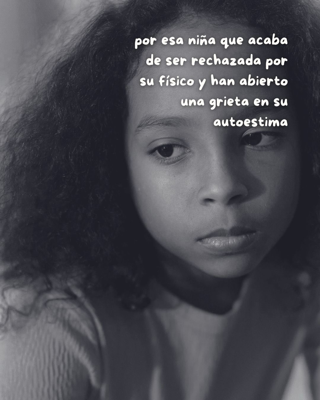 Terapia emocional para niños con enfoque en empatía y resolución de conflictos.